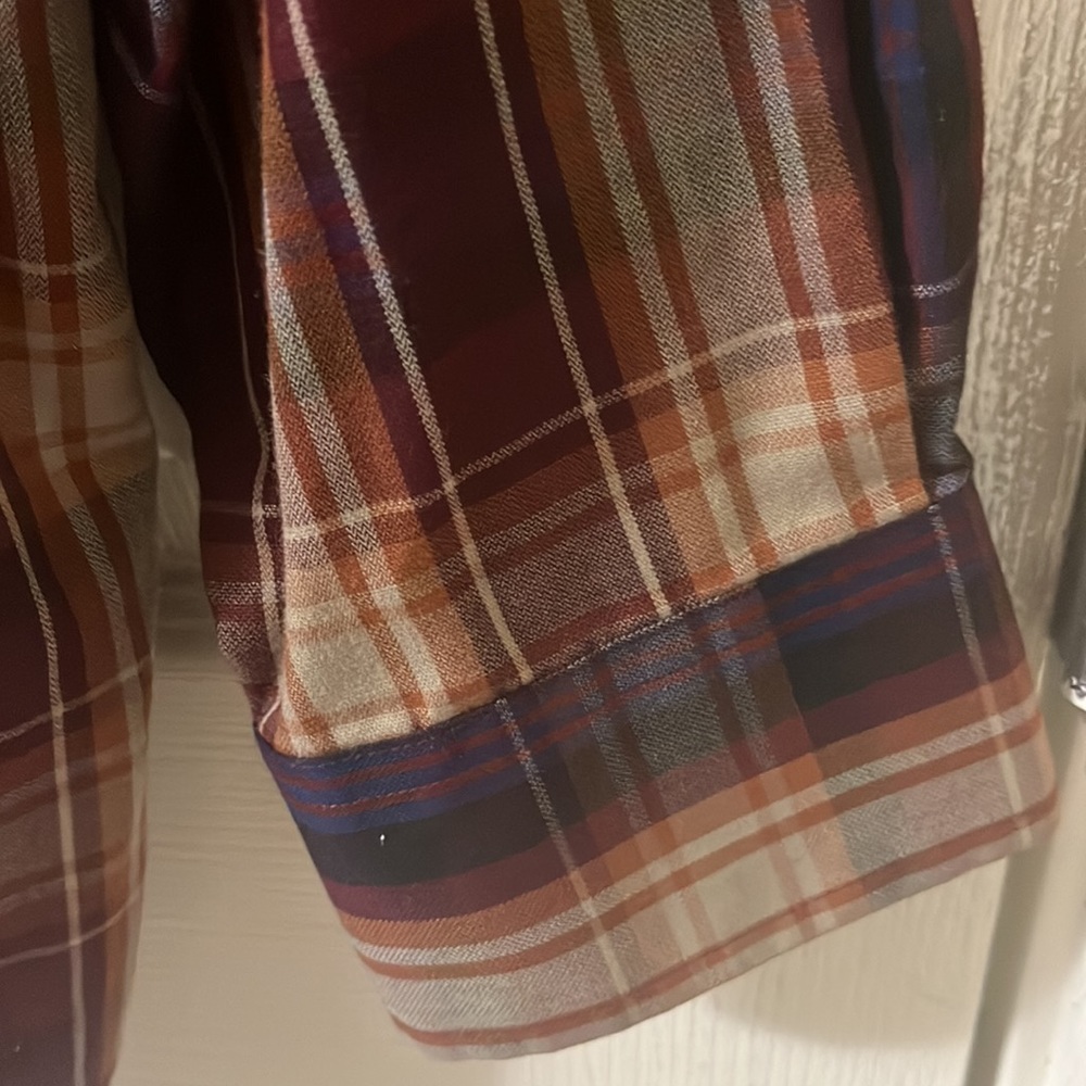 Dressy button down dress shirt - Picture 4 of 5